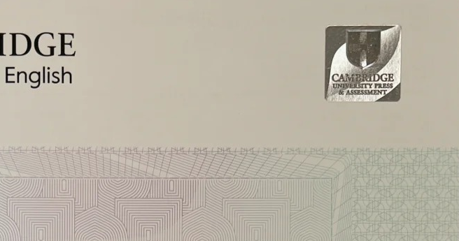 New holographic effect display of Cambridge certificate